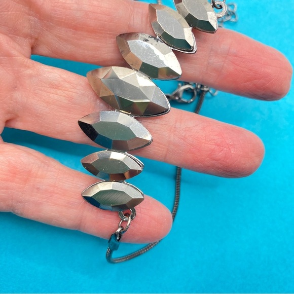 Statement Necklace on Gunmetal Chain - Picture 5 of 6